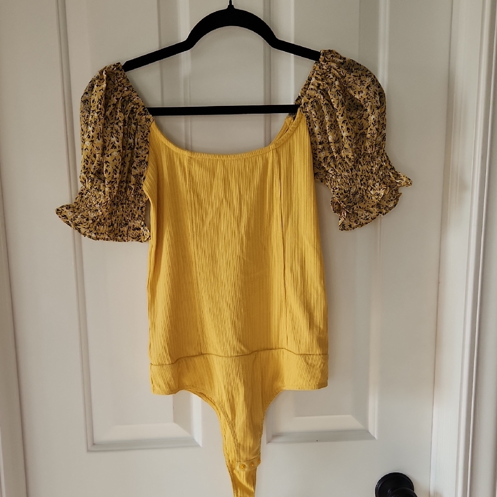 Promesa Mustard Floral Puff Sleeve Bodysuit